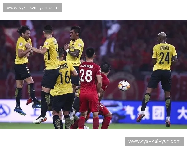 巅峰红蓝：恒大与苏宁，那场永不落幕的中超双雄会